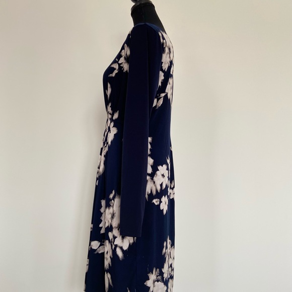 Vera Wang Blue beautiful floral dress - Picture 4 of 4